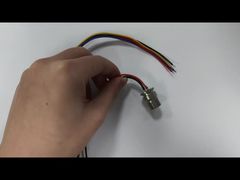 4 핀 수의 기밀 씰 커넥터는 4J50 ALLOY 핀을 장착하여 안전한 밀봉을 보장합니다.