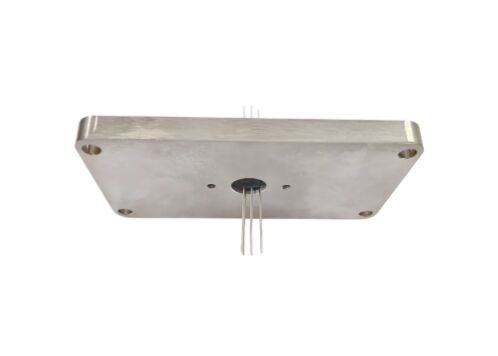 다양한 크기의 연결 터미널 보드 전기 연결 및 오래 지속 가능한 내구성을 위해 니켈 접착 표면을 제공합니다.